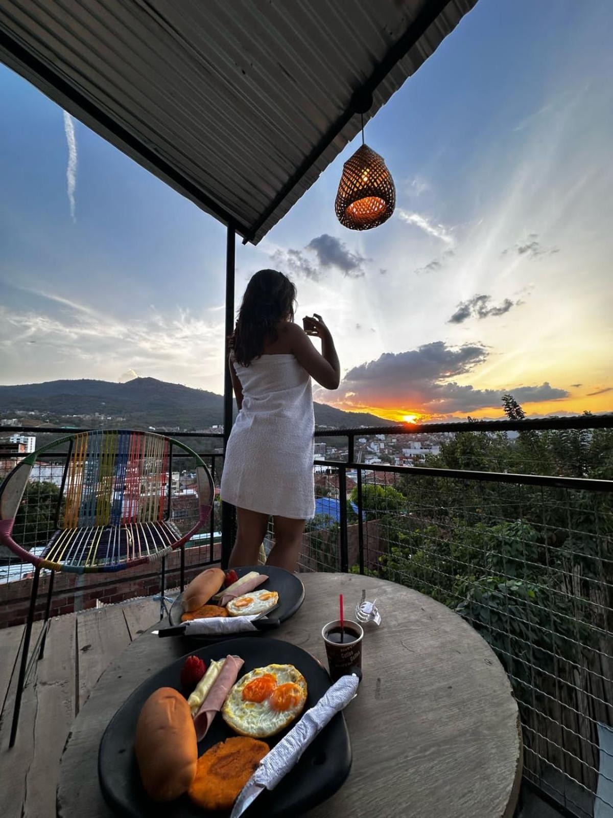 Urban Hostal San Gil- Piscina Restaurante Bar Kültér fotó